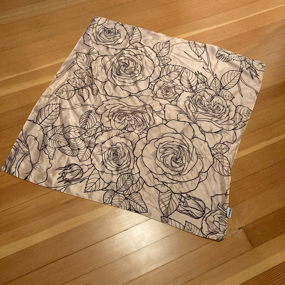 Sammi Jefcoate (Ardeo) Scarf - Pink Rose Motif